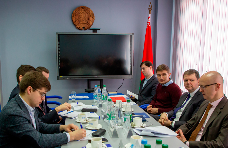 В Белорусском институте стратегических исследований 28 февраля прошла экспертная встреча, посвященная белорусско-американскому сотрудничеству. Во встрече приняли участие представители экспертного и академического сообществ страны, а также Министерства иностранных дел Республики Беларусь .