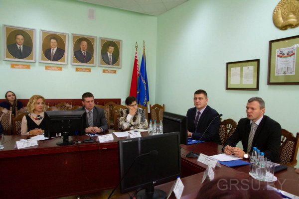 ГрГУ имени Янки Купалы и Белорусский институт стратегических исследований обсудили перспективные направления сотрудничества