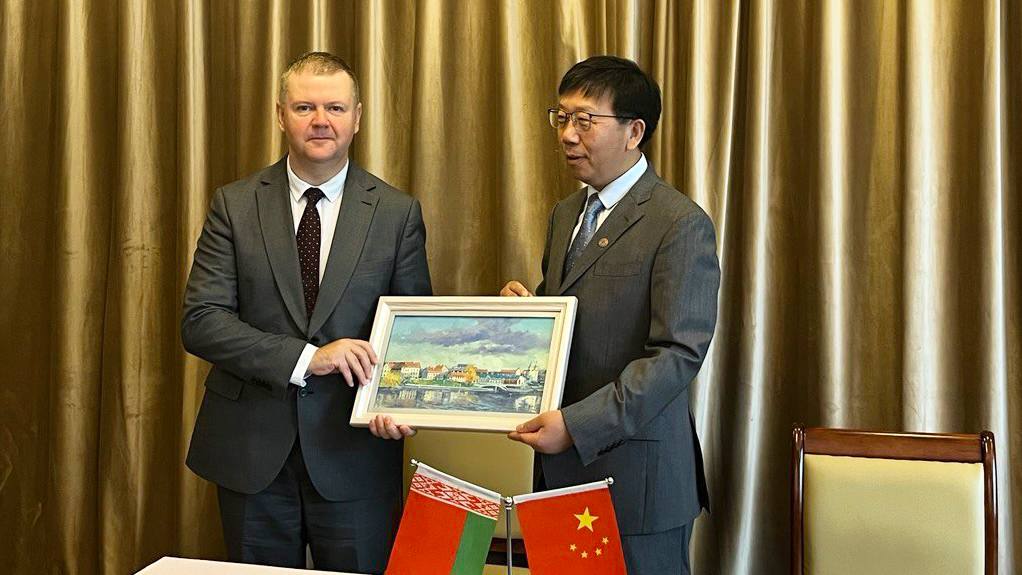 Экспертная дипломатия по-пекински и с шанхайским колоритом