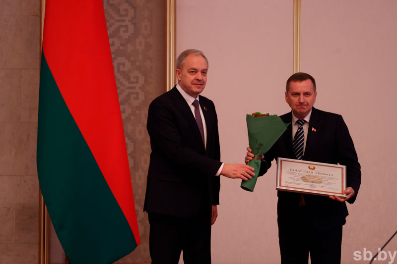 «Решать сложные задачи в условиях ограниченного времени»: Сергеенко провел встречу с коллективом БИСИ