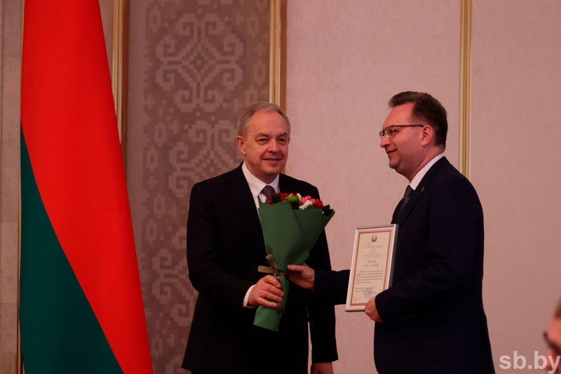 «Решать сложные задачи в условиях ограниченного времени»: Сергеенко провел встречу с коллективом БИСИ