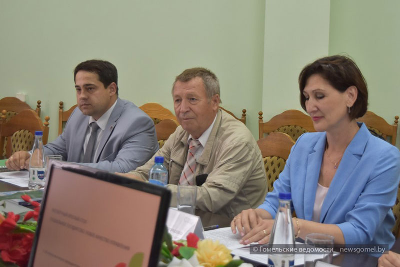 Круглый стол