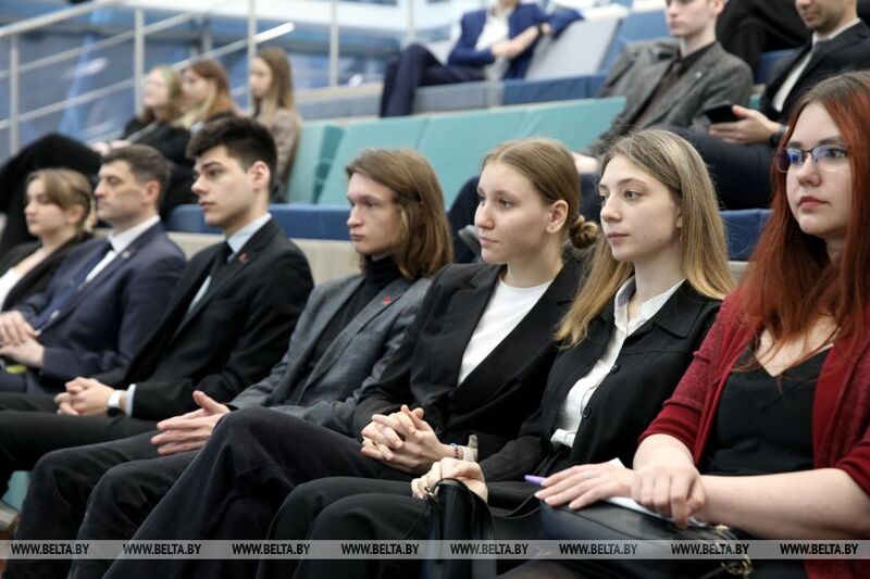 Молодые аналитики