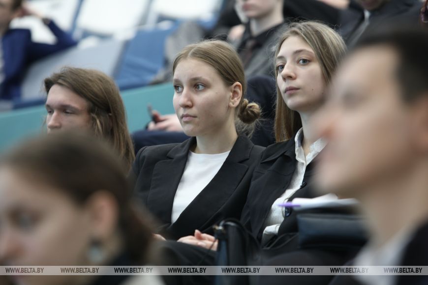 Молодые аналитики