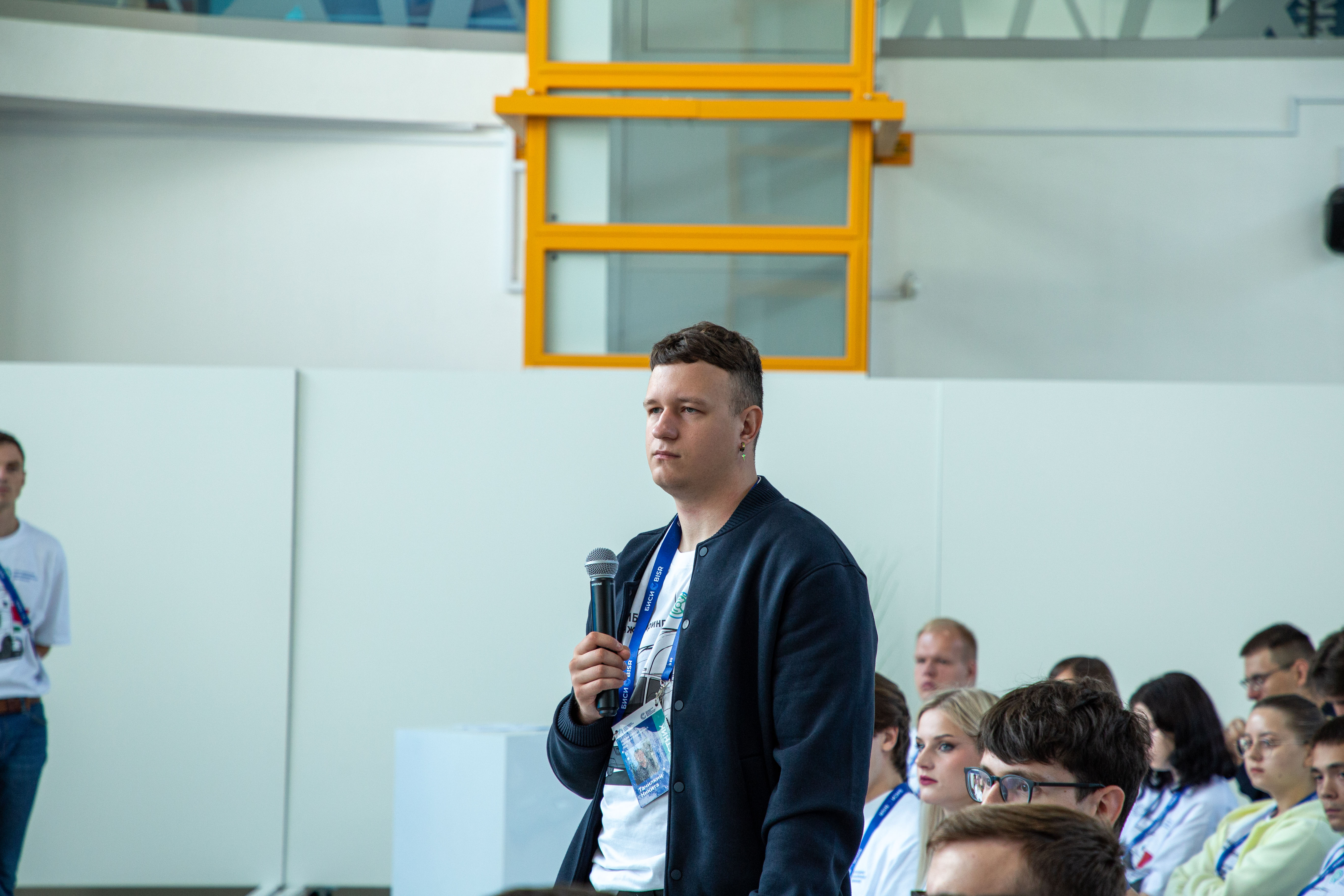 Первые шаги к будущим технологиям: от гибридного тягача МАЗ-Х до цифровых университетов и мезогородов