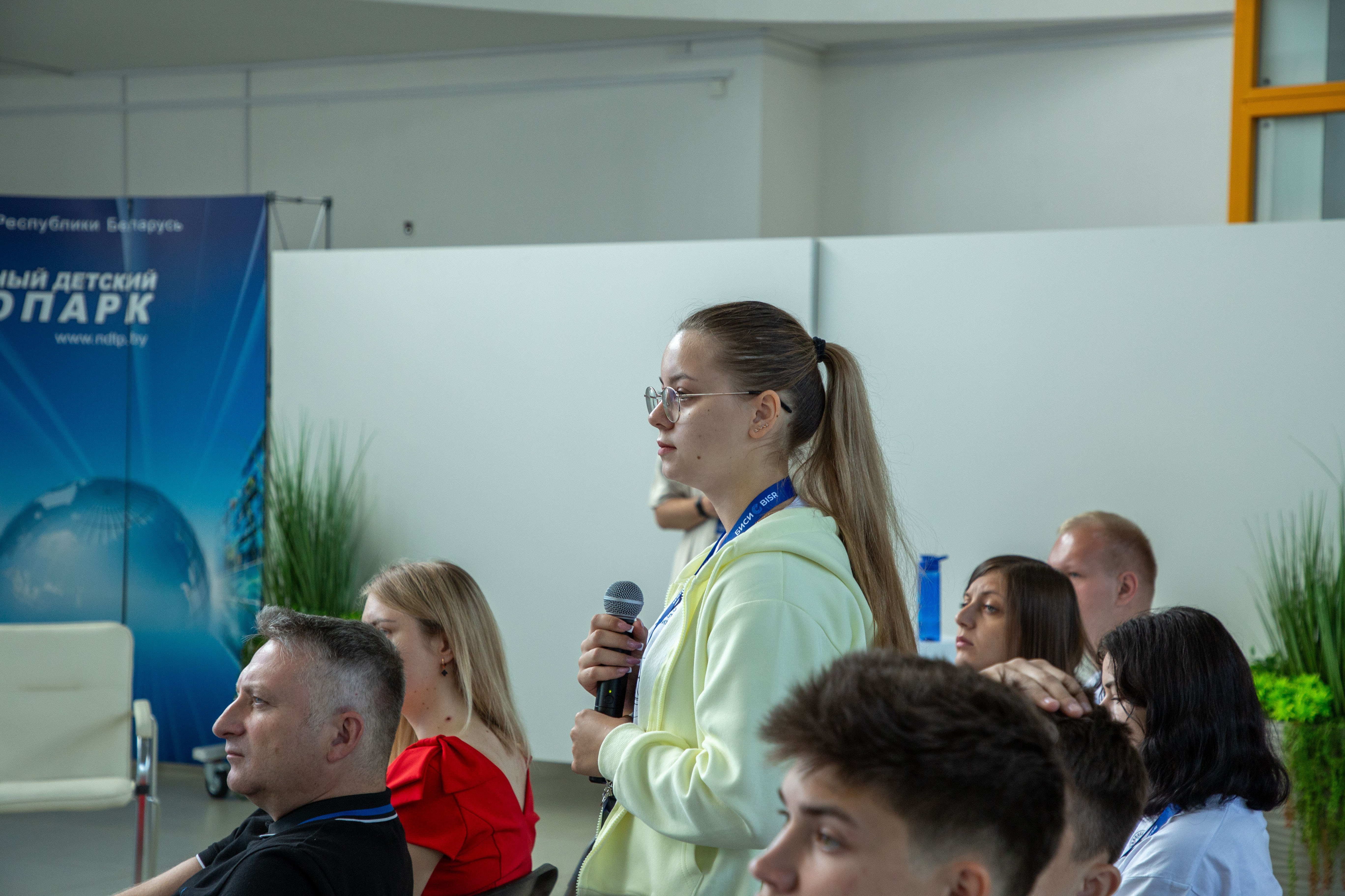 Первые шаги к будущим технологиям: от гибридного тягача МАЗ-Х до цифровых университетов и мезогородов