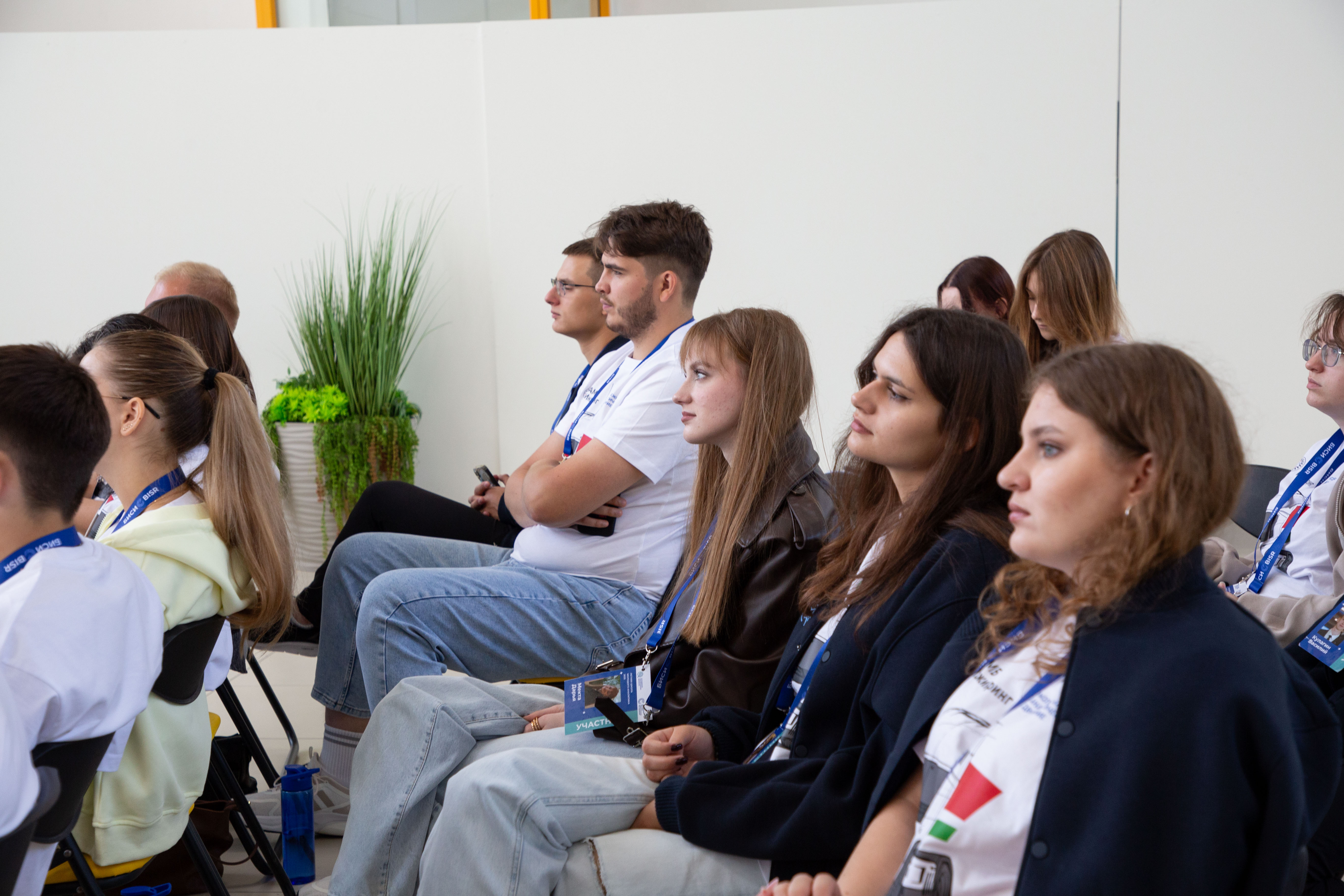 Первые шаги к будущим технологиям: от гибридного тягача МАЗ-Х до цифровых университетов и мезогородов