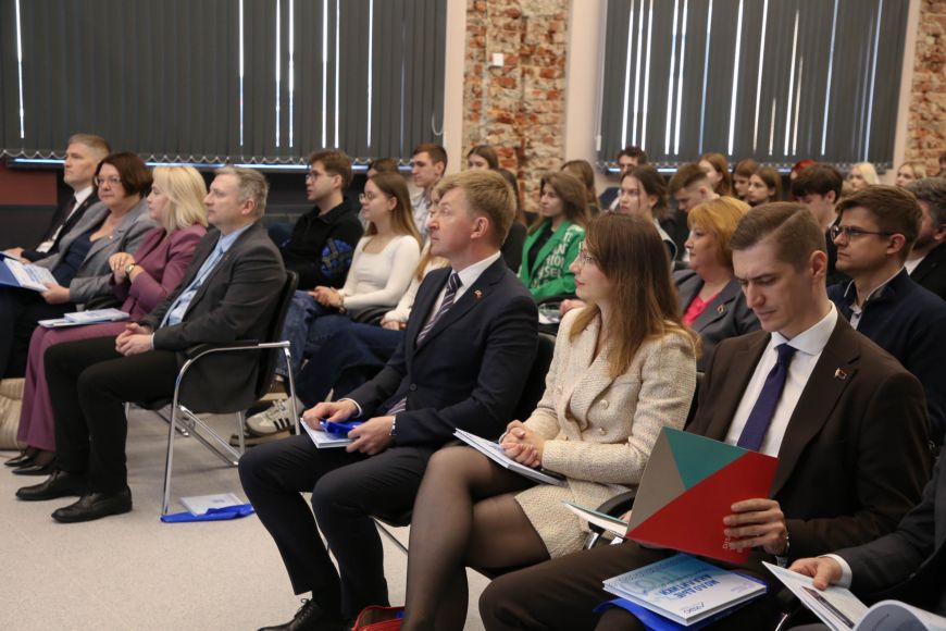 Молодые аналитики